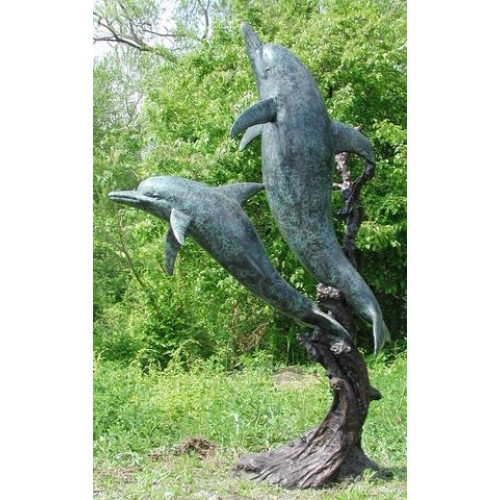 Dva plávajúce delfíny - bronzová socha