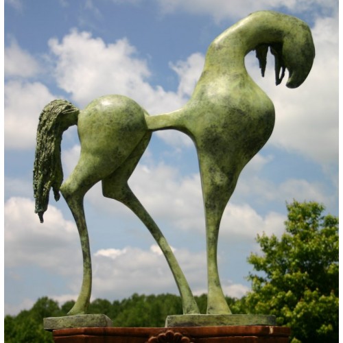 Moderný kôň - bronzová socha