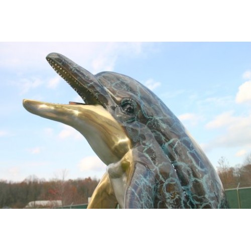 Delfín na vlne (špeciálna patina) - bronzová socha