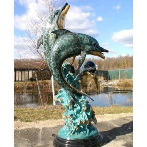 Tri skákajúce delfíny (špeciálna patina) - bronzová socha