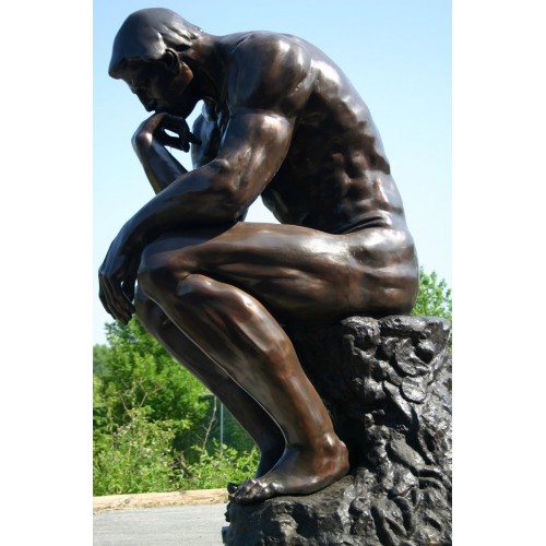 Veľká socha mysliteľa - bronzová socha