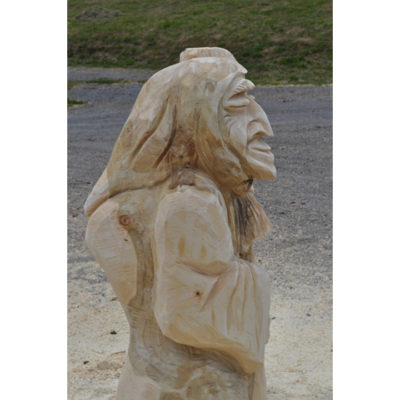 zDrevená ježibaba - socha z dreva
