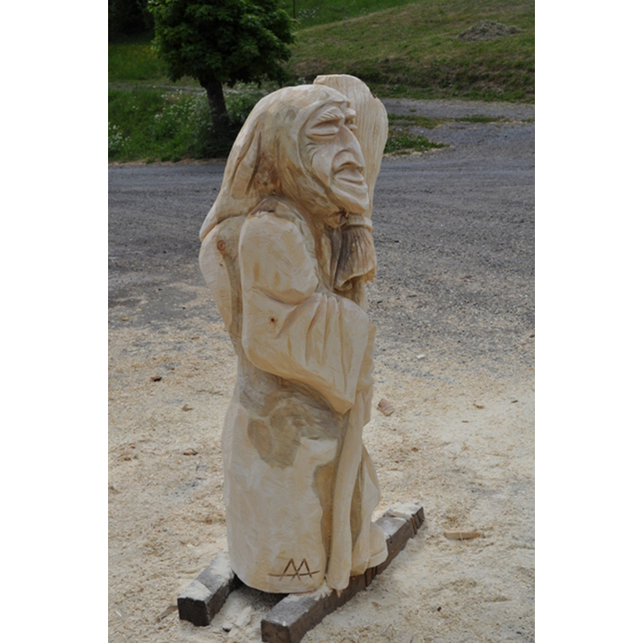 Drevená ježibaba - socha z dreva