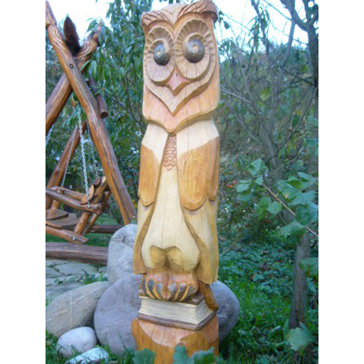 Drevená krahuľa - socha z dreva