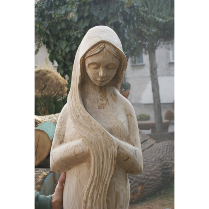 Drevená panna II - socha z dreva