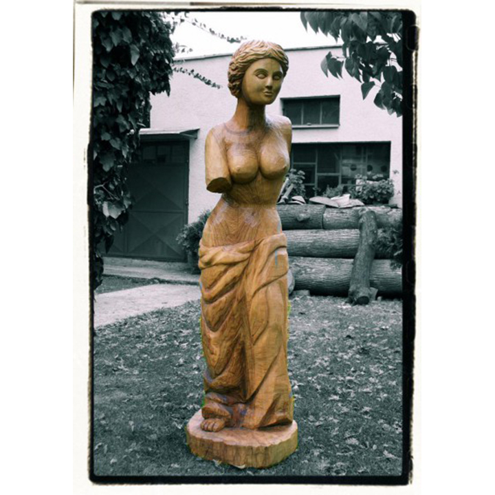 Drevená Venuša - socha z dreva