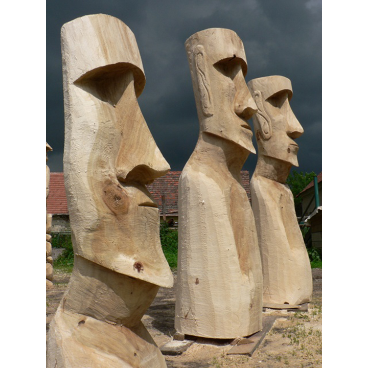 Drevené moai - socha z dreva