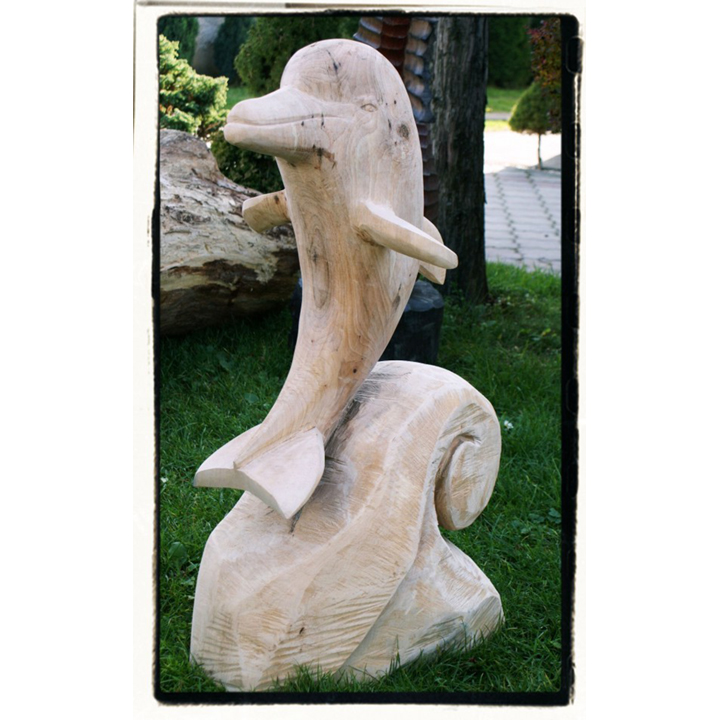 Drevený delfín - socha z dreva