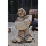 Drevený harmonikár - socha z dreva