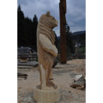 Drevený medveď Eduard - socha z dreva