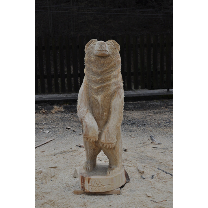 Drevený medveď II - socha z dreva