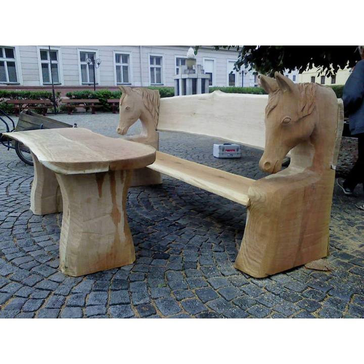 Konská drevená lavička -socha z dreva