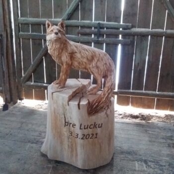 Drevená socha - líška